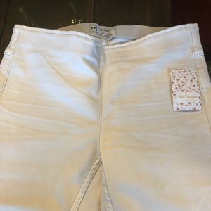 Free People white bell bottom pants
